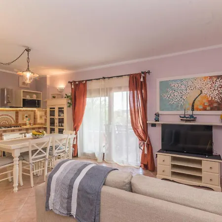 Nadine By Interhome Apartmán